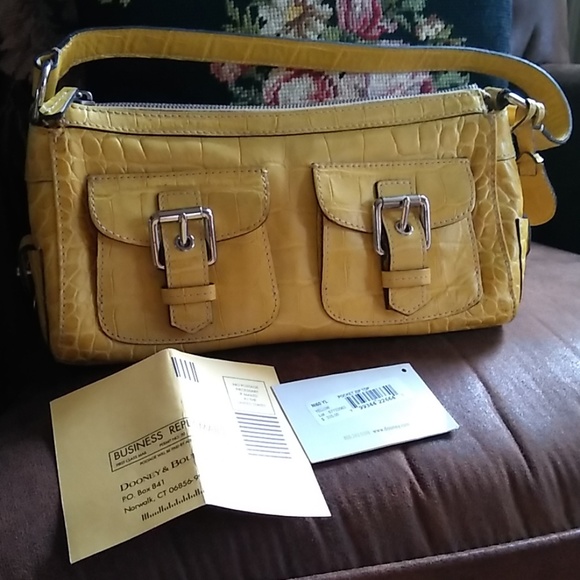 Dooney & Bourke Handbags - Dooney & Bourke Nile collection purse